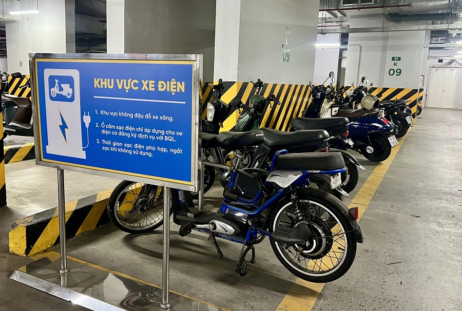 Nhiều chung cư ở Hà Nội "cấm cửa" xe điện, gánh nặng trả góp đè lên người dân Nhiều chung cư ở Hà Nội "cấm cửa" xe điện, gánh nặng trả góp đè lên người dân