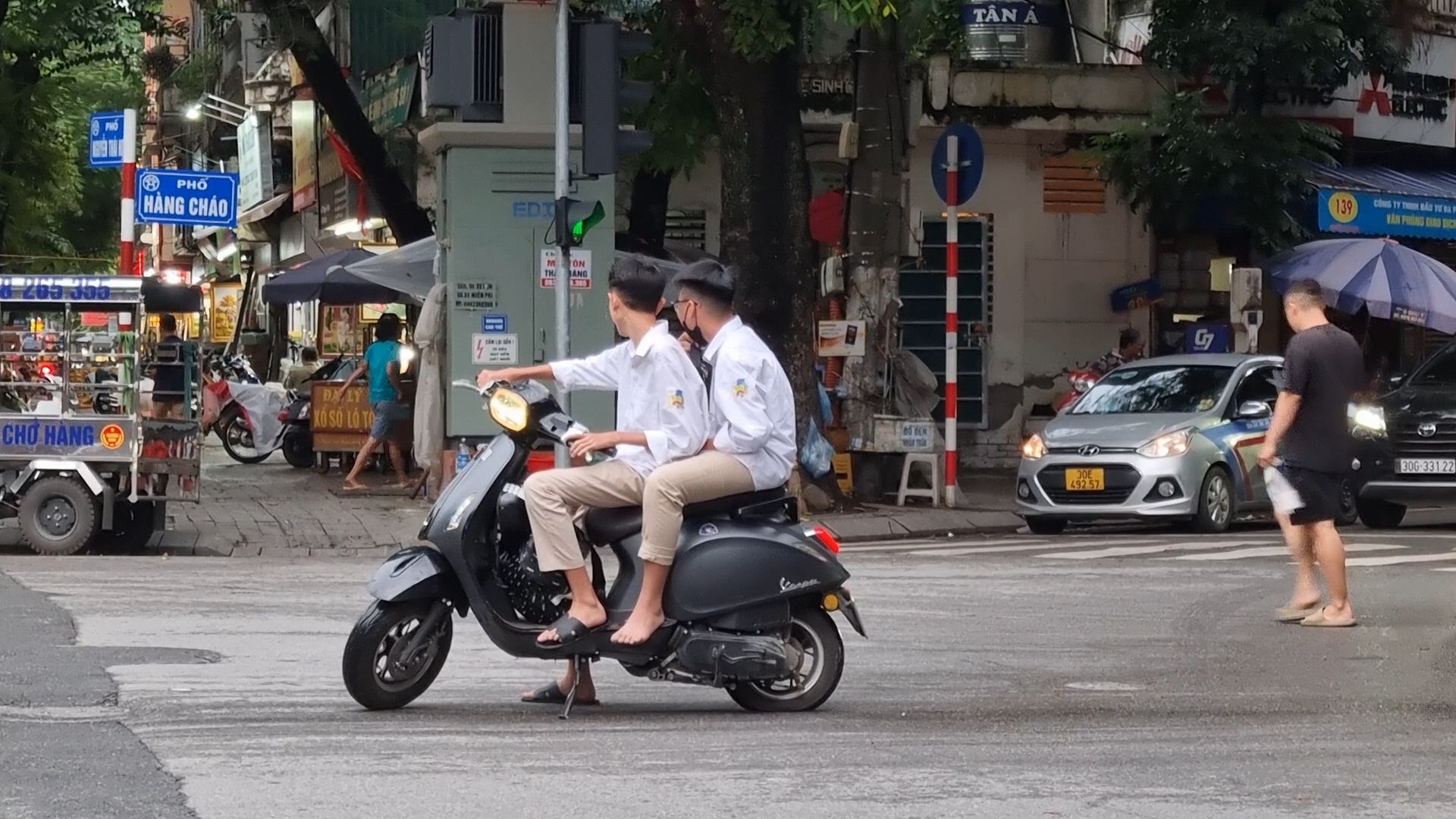 Các lỗi vi phạm thường gặp khi điều khiển xe 50cc tham gia giao thông Các lỗi vi phạm thường gặp khi điều khiển xe 50cc tham gia giao thông