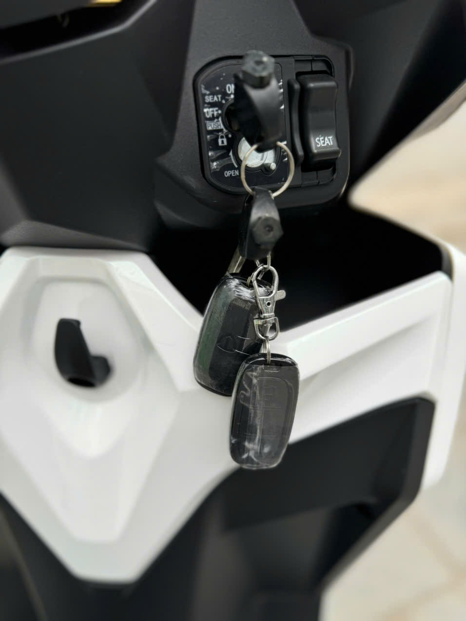 Mỗi người d&ugrave;ng phải trang bị kiến thức để ph&ograve;ng ch&aacute;y pin xe điện