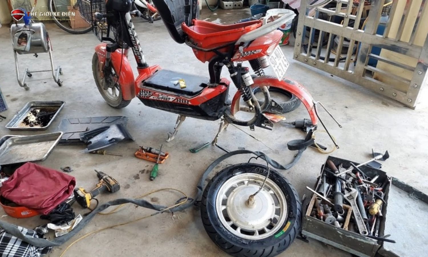 Xe máy điện hư hỏng có dễ thay thế phụ tùng không?