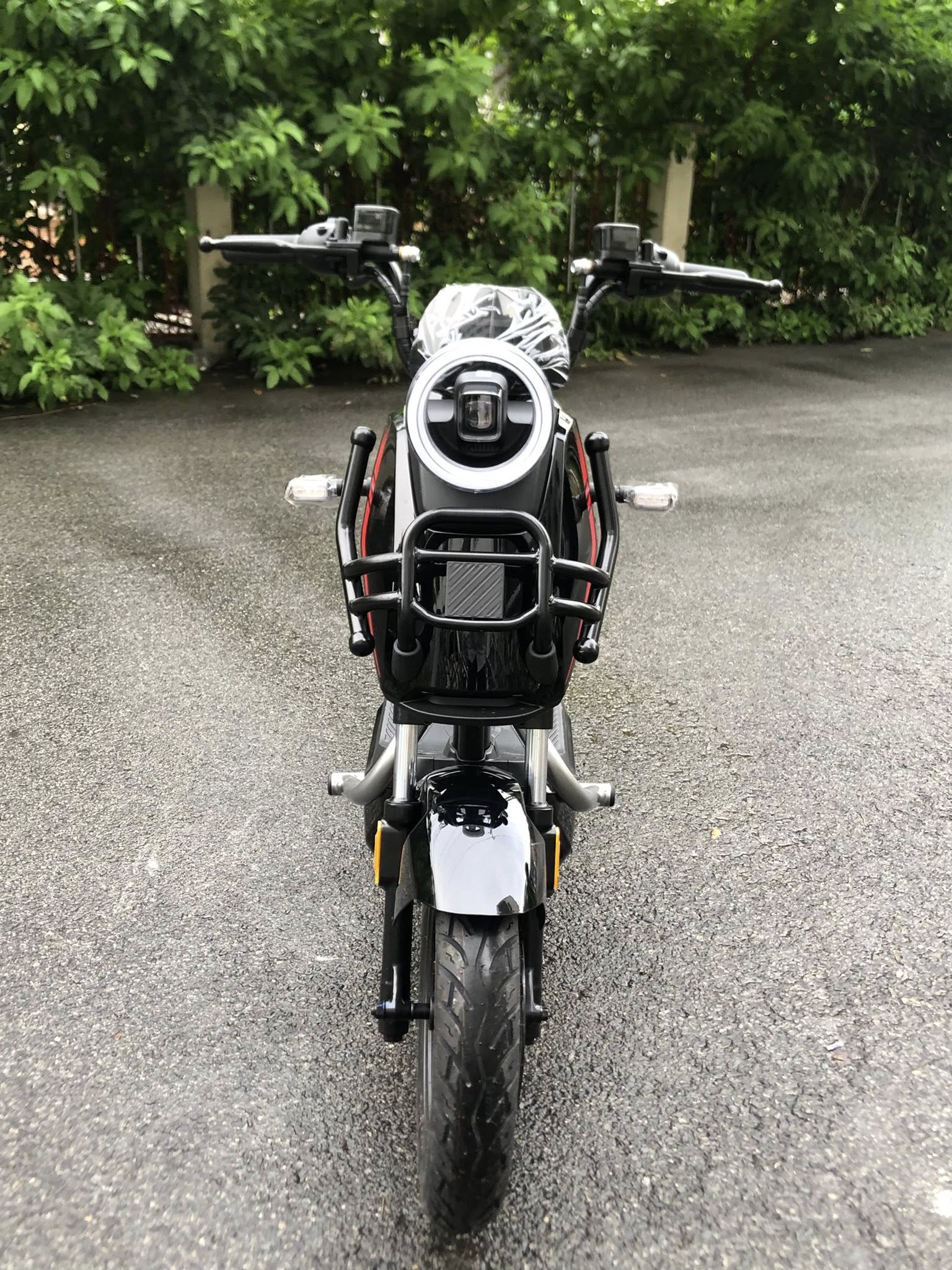 Giá xăng biến động liên tục: Người dùng nên tiếp tục phụ thuộc hay chuyển sang xe điện? Giá xăng biến động liên tục: Người dùng nên tiếp tục phụ thuộc hay chuyển sang xe điện?